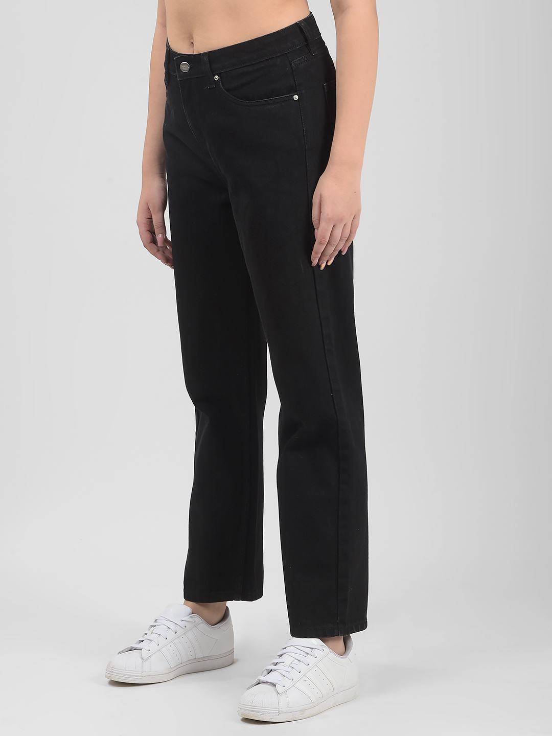 Numero Uno Women Black Straight Fit Sustainable Jeans
